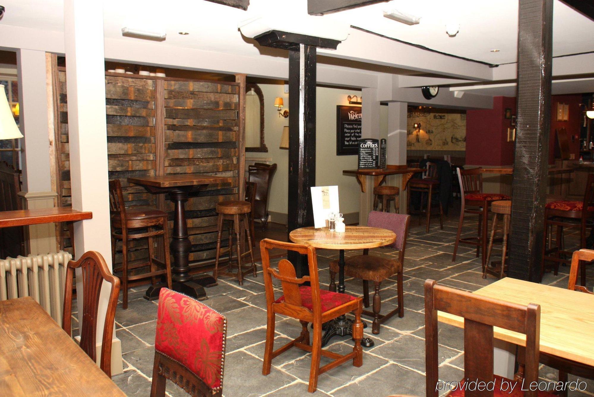 The Bear Hotel By Greene King Inns ハンガーフォード エクステリア 写真